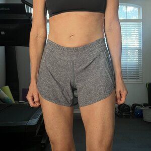 Lululemon Track That Mid-Rise Lined Short 3", Size 4, Marled Grey